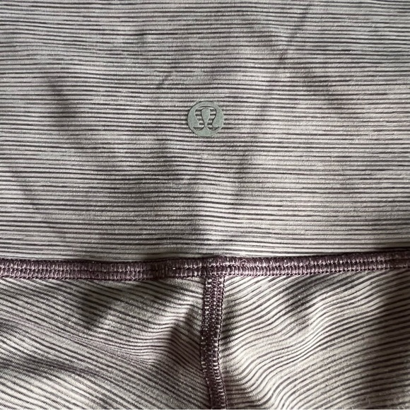 Lululemon Wunder Under High Rise Tight 28" *Luxtreme
Wee Are From Space - Picture 5 of 7